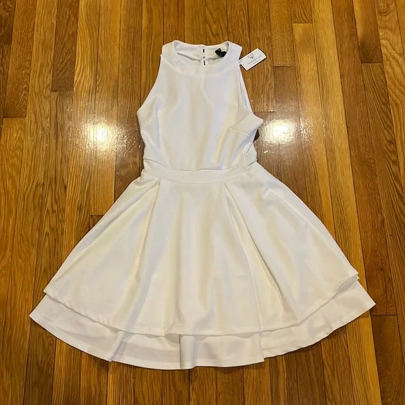 Windsor | Dresses | Windsor Xtra Small Classic Beauty Layered Skater Dress | Poshmark Windsor | Dresses | Windsor Xtra Small Classic Beauty Layered Skater Dress | Poshmark